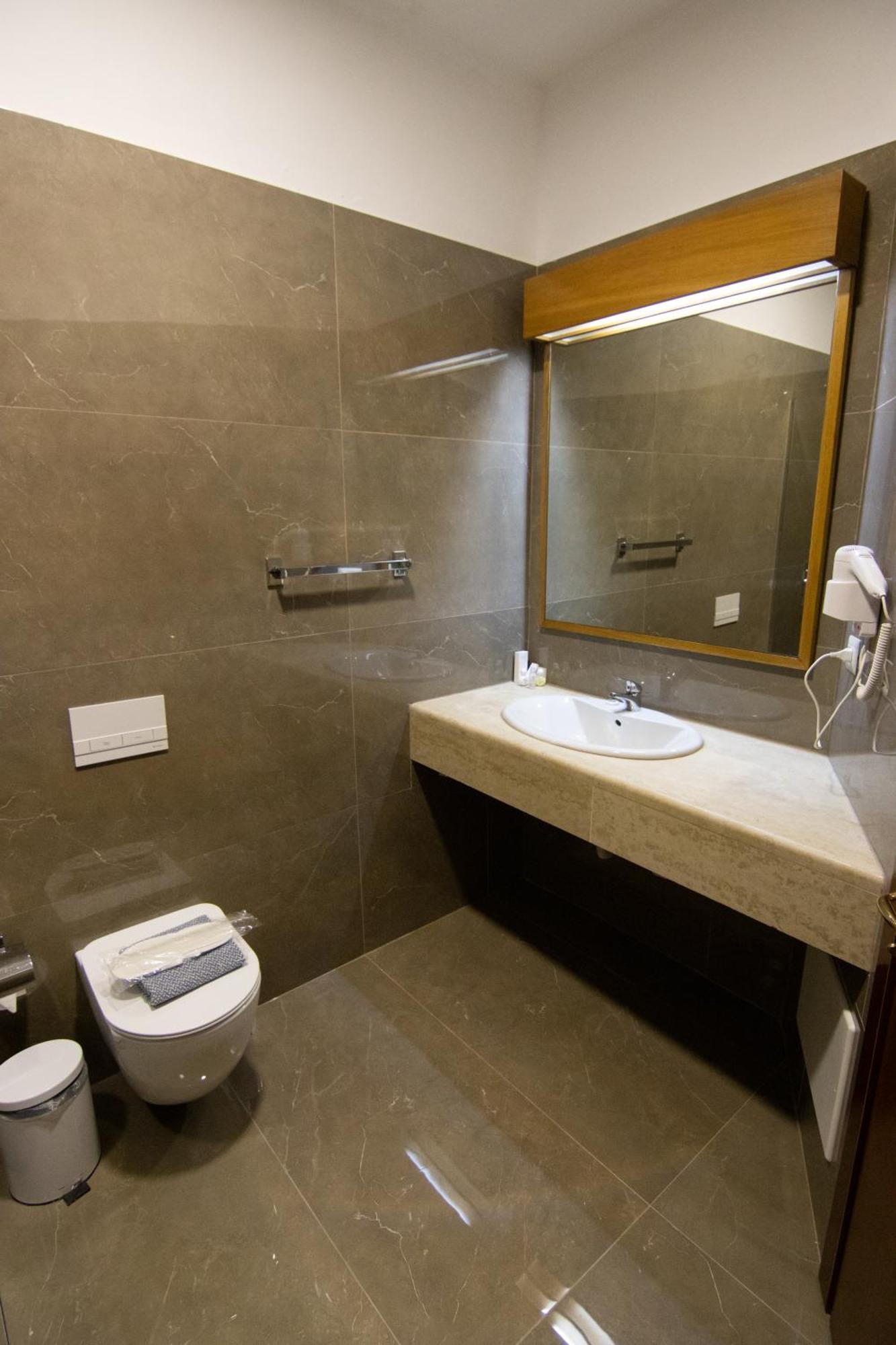 Chateau Linza Resort Tiranë Eksteriør bilde