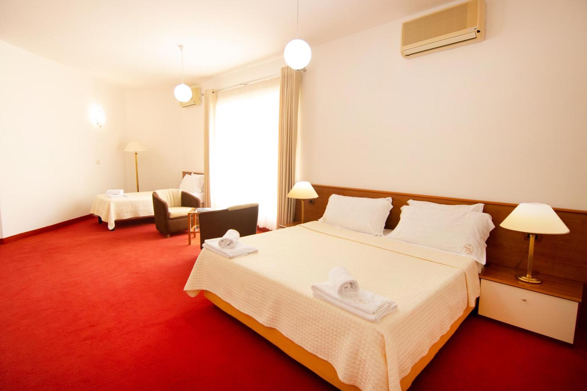 Chateau Linza Resort Tiranë Eksteriør bilde